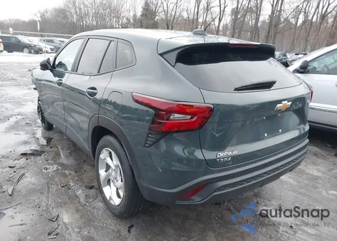 2025 Chevrolet Trax Fwd Ls z USA, uszkodzony, nr VIN KL77LFEP8SC115085